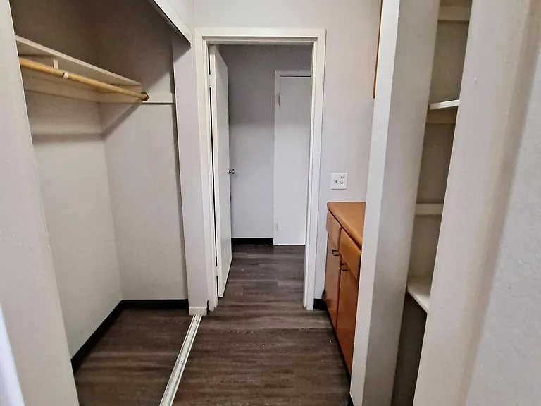 214 Place Apartments — Photo 44