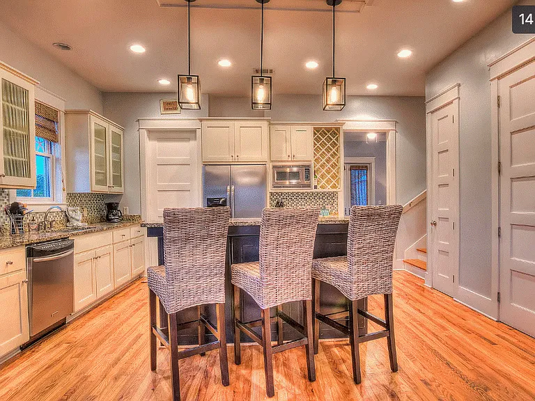 225 Bartons Way — Photo 11