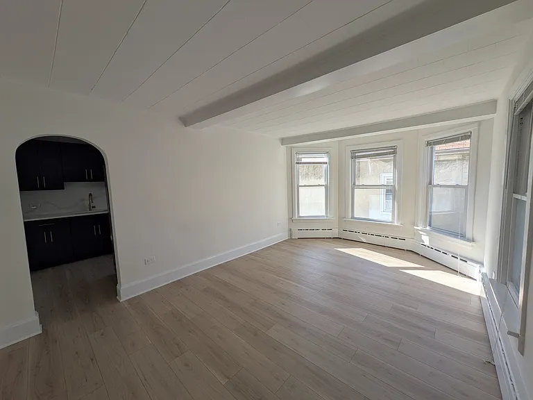1516 Lee St — Photo 11
