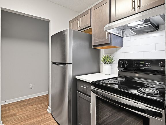 2nd image of 7200 Premier Ln #352-6