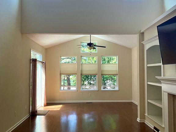 4th image of 31632 Forest Brook Oval #31632