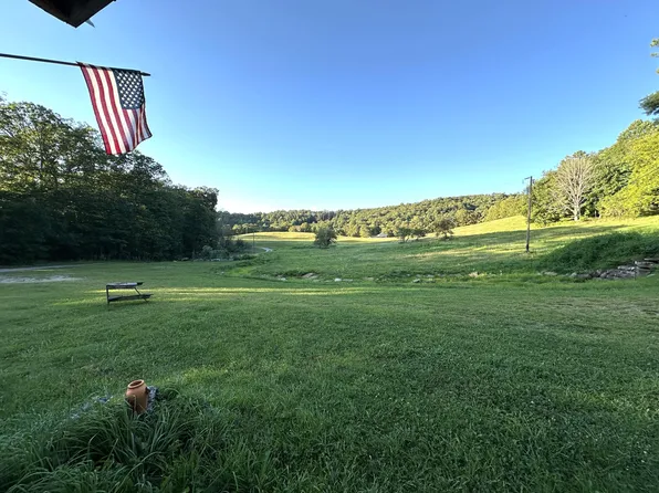 380 Rehms Mountaintop Rd, Renick, WV 24966