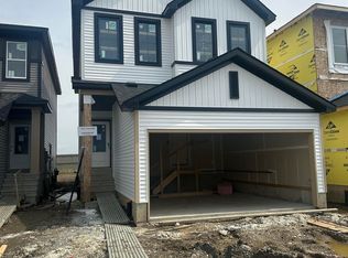 18011 73rd St NW, Edmonton, AB T5Z0V8