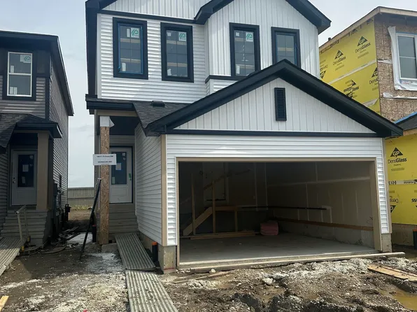 18011 73rd St NW, Edmonton, AB T5Z 0V8