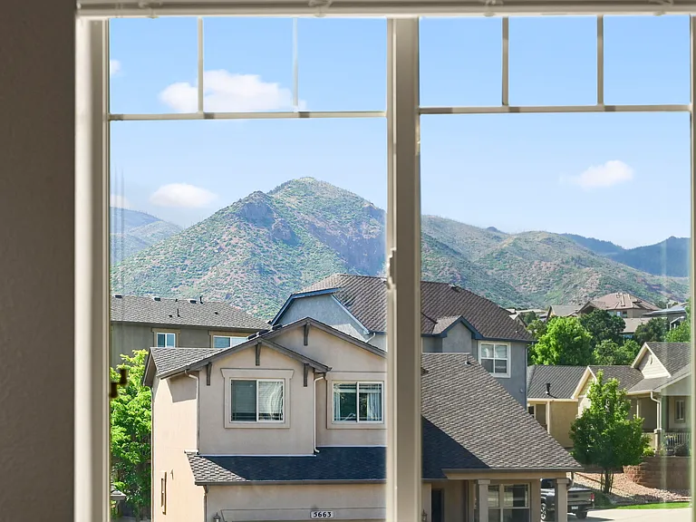 5651 Majestic Dr — Photo 14