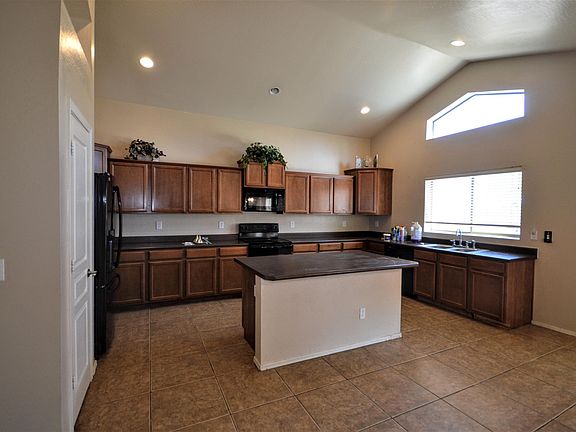 4th image of 1777 E Oquitoa Dr