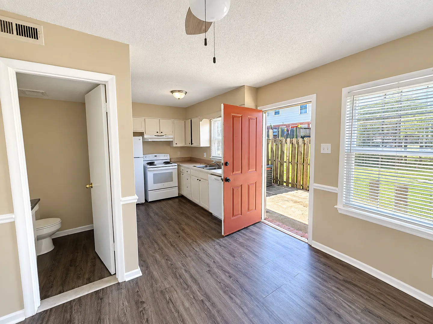 6526 White Horse Road — Photo 3