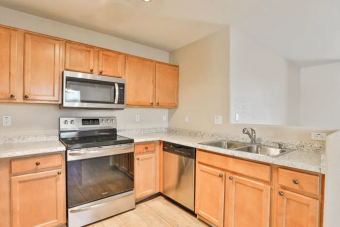 17420 W Calavar Rd — Photo 11