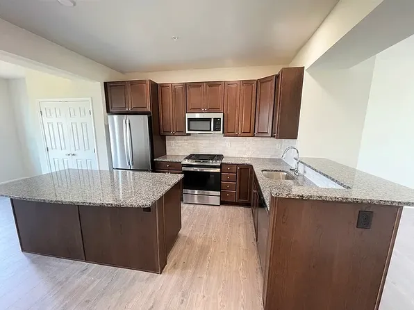 1391 Black Forest Dr, Allentown, PA 18104