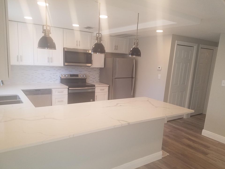 1st image of 4465 Beacon Dr Unit A