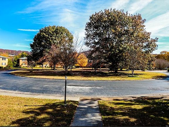 2nd image of 8205 Willowbrook Cir SE APT D