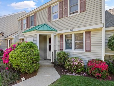 98 Victoria Heights Rd #98, Hyde Park, MA, 02136