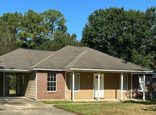 1113 Dorothy St, Ocean Springs, MS 39564
