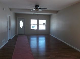 305 8th St NW, Minot, ND 58703