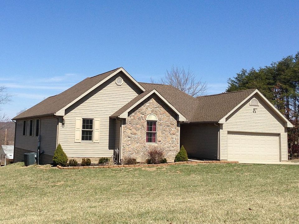 1st image of 121 Montgomery Meadows