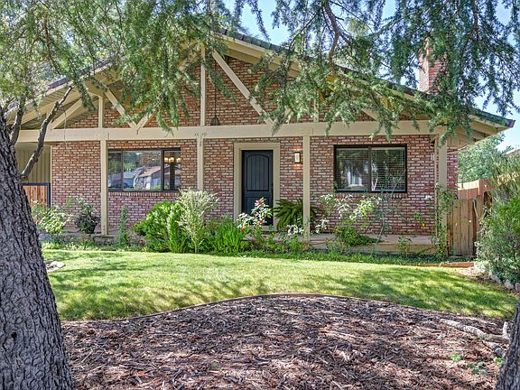 2nd image of 2540 Rosebud Ln