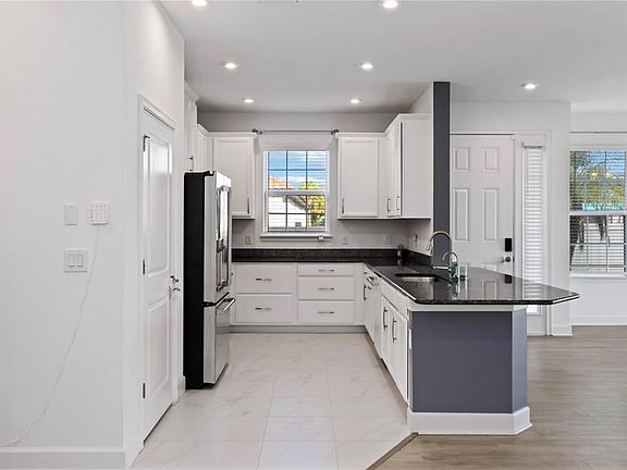 5th image of 10934 WENDOVER DRIVE