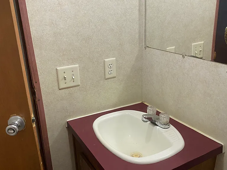 127 Rolleigh Rd W #10 — Photo 6