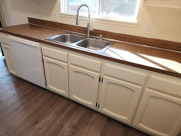 3rd image of 20967 Desert Woods Dr