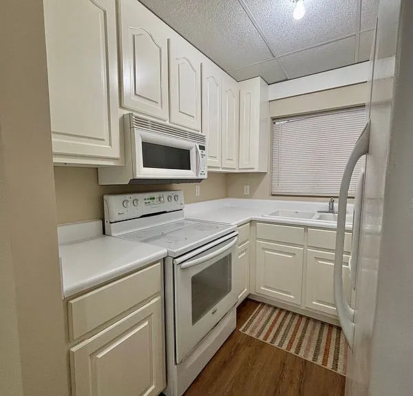 316 Cherry St #24 — Photo 9