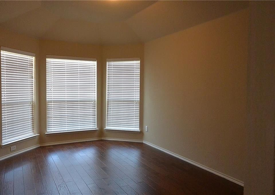 1st image of 5133 Hidden Knolls Dr