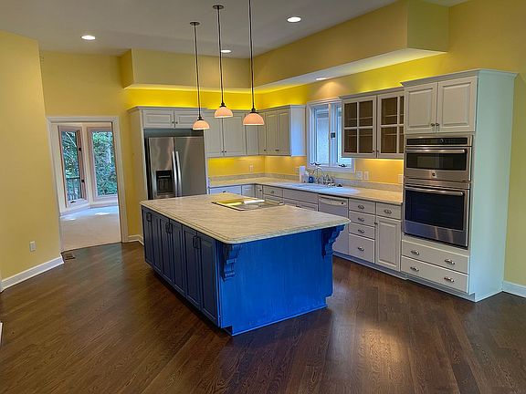 3rd image of 4275 Birnam Ct