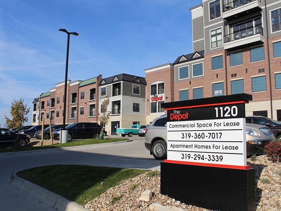 1st image of 460 12th Ave SE #308