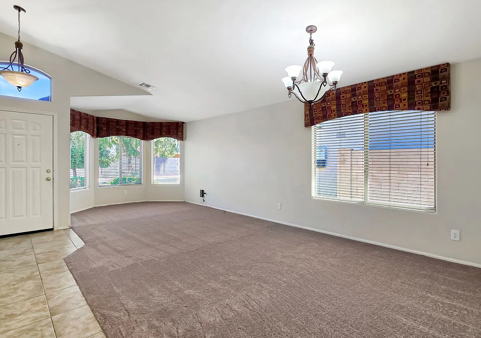 New carpet and paint....great home for the price! — Photo 4