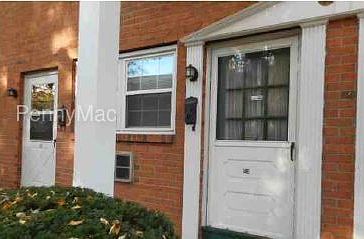 2nd image of 340 Woodlawn Ter APT F3