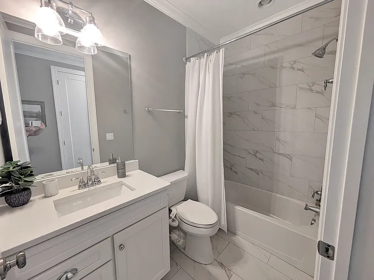 1612 Auburndale Ave — Photo 13