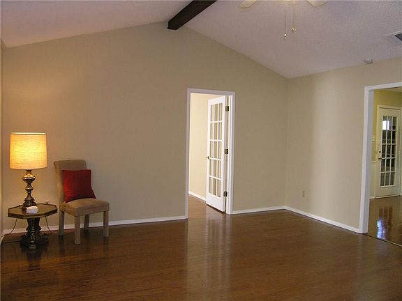 3rd image of 2114 Pecandale Dr
