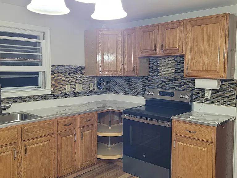 308 Salem St #2 — Photo 7
