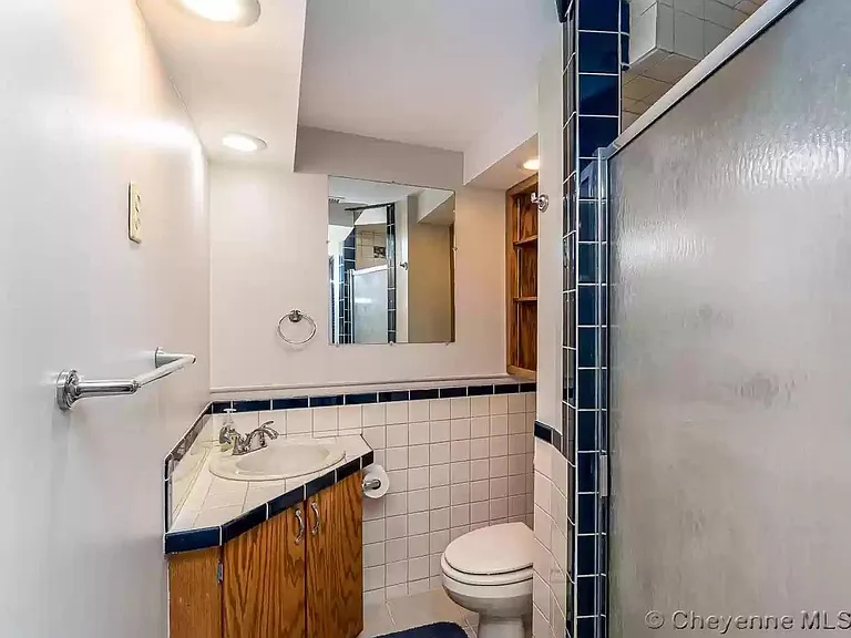 7202 Willshire Blvd — Photo 9