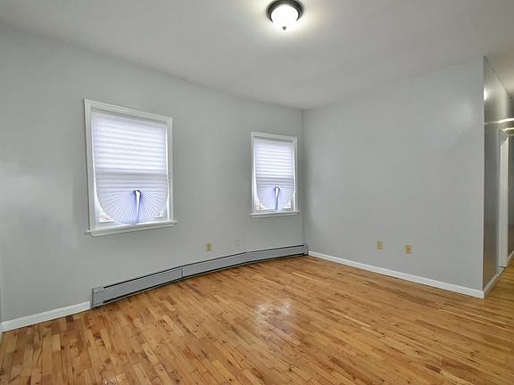 3rd image of 659 S 17th St Floor 2