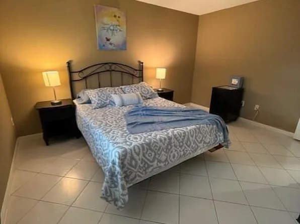 21820 Cypress Cir APT 25E, Boca Raton, FL 33433