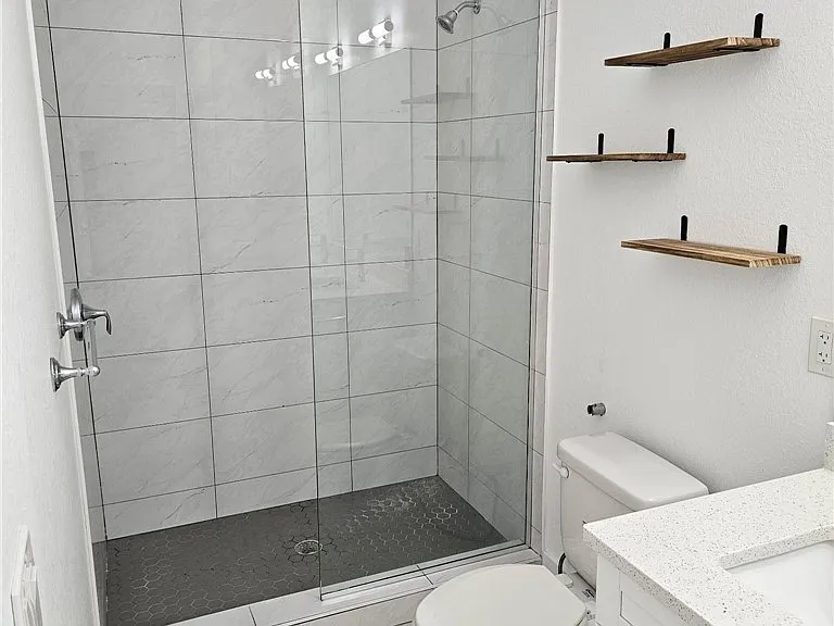 4425 SW Santa Barbara Pl — Photo 9