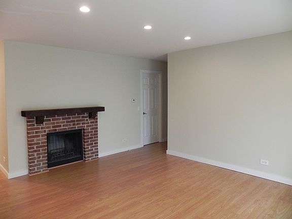 2nd image of 276 Stonehill Ln Unit A1