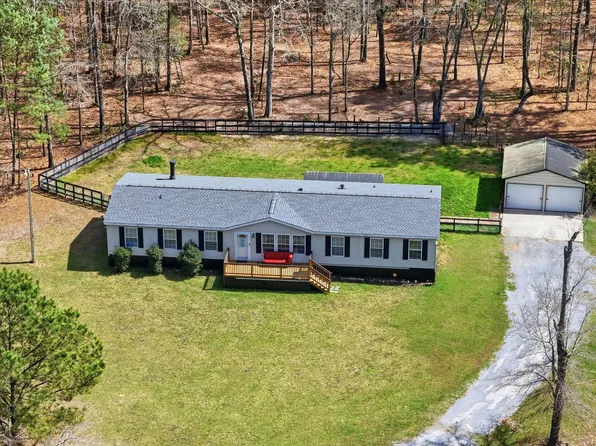 151 Della Ln, Dorchester, SC 29437