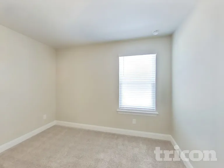 1331 Carriage Park Dr — Photo 14
