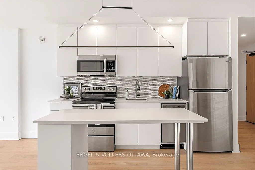 1 bed, $2,385 — Photo 1