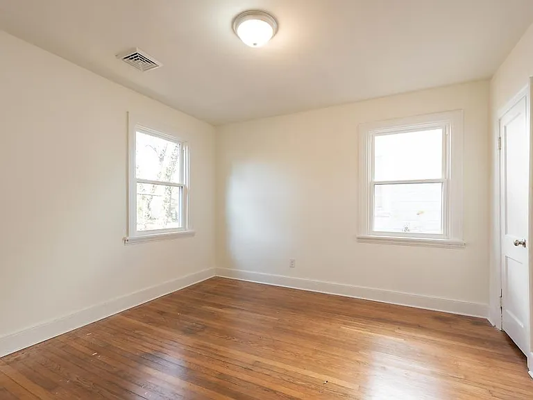 3610 Martin Ave — Photo 16
