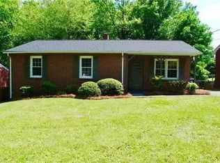 2760 Lyndhurst Ave, Winston Salem, NC 27103