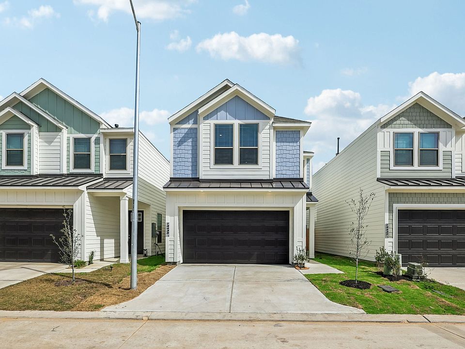 13435 Sun Cay Drive - MacArthur B - Front Exterior