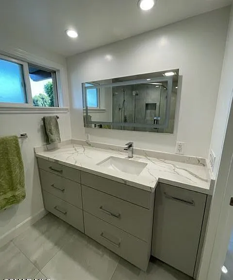 7869 Mesa Dr — Photo 14