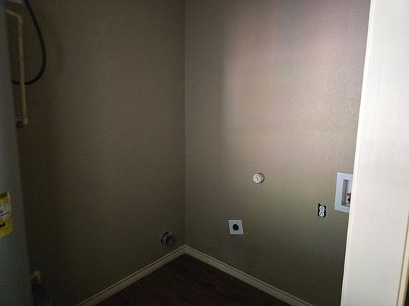 2nd image of 1003 Travis Ave #A