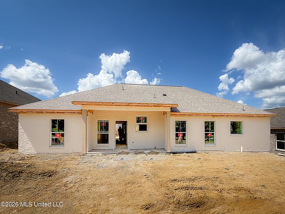 2nd image of 1001 Riverside Ln