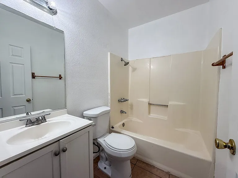 73407 Sunnyvale Dr — Photo 3