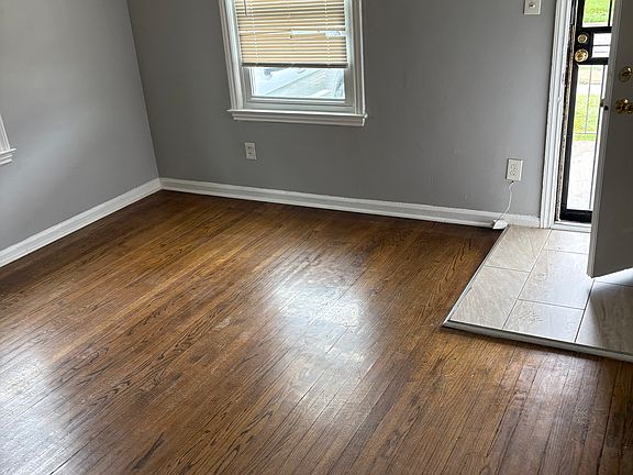 3rd image of 8042 Ashton Ave