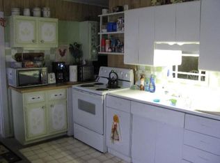 6 S Devils Ladder Rd, Galena, IL 61036