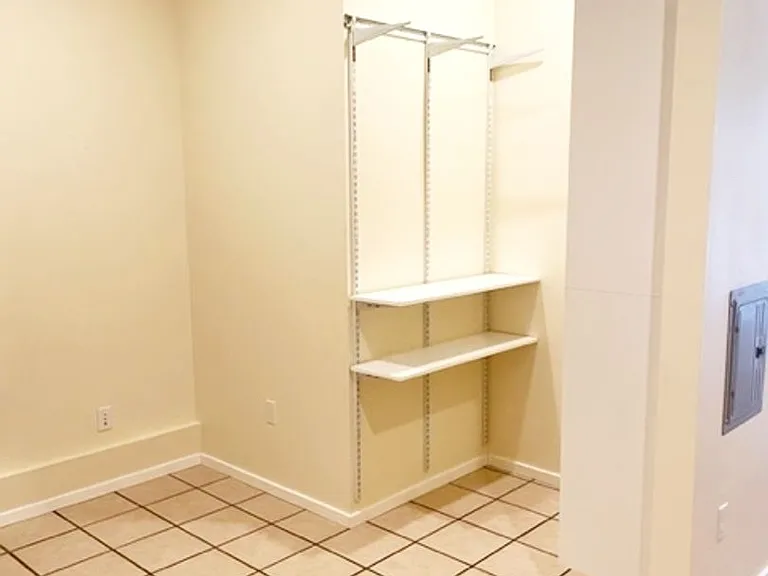 aPodment Suites at Genoa | Central District — Photo 27